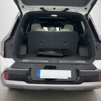 Kia EV9 AWD 385hp GT-Line 7-Seats Pano Head Up - Image 3