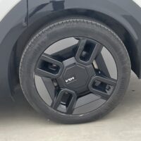 Kia EV9 AWD 385hp GT-Line 7-Seats Pano Head Up - Image 6