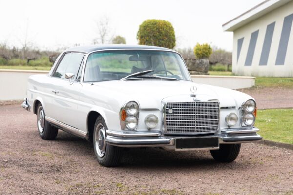 Mercedes-Benz 280 SE 3.5 Low Grille Coupe 1971