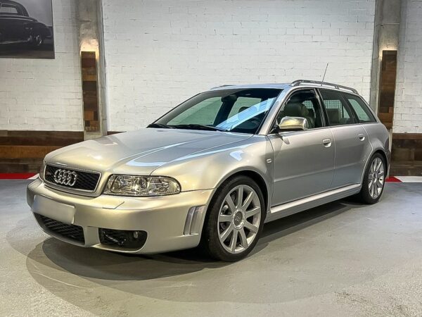 Audi RS4 B5 2021