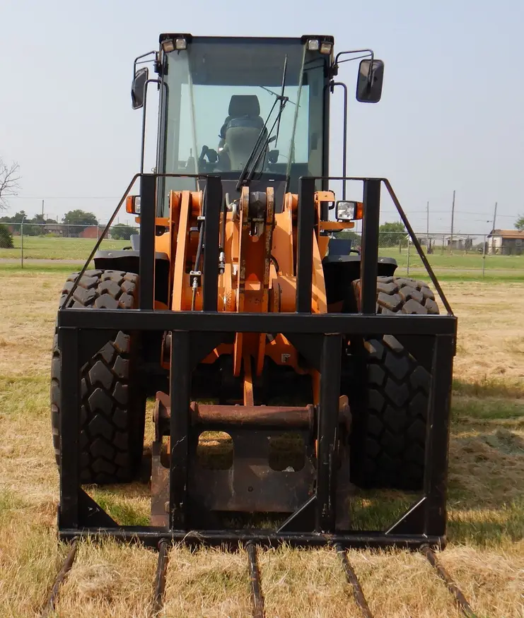 2014 Case 621F wheel loader - Image 2