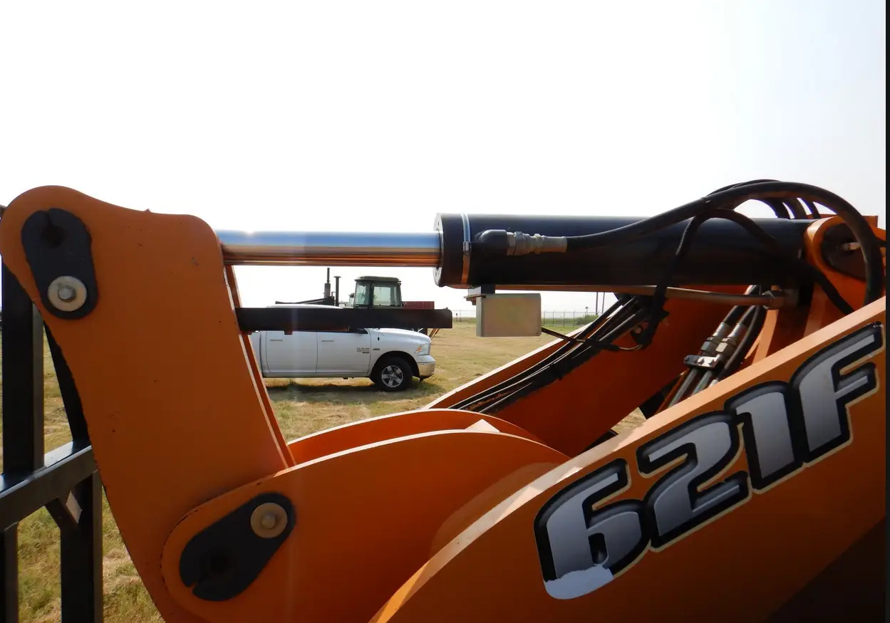 2014 Case 621F wheel loader - Image 16