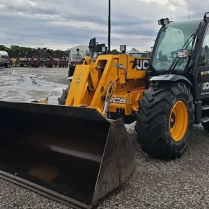 2023 JCB 542-70AG telehandler