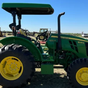 2018 John Deere 5045E MFWD tractor