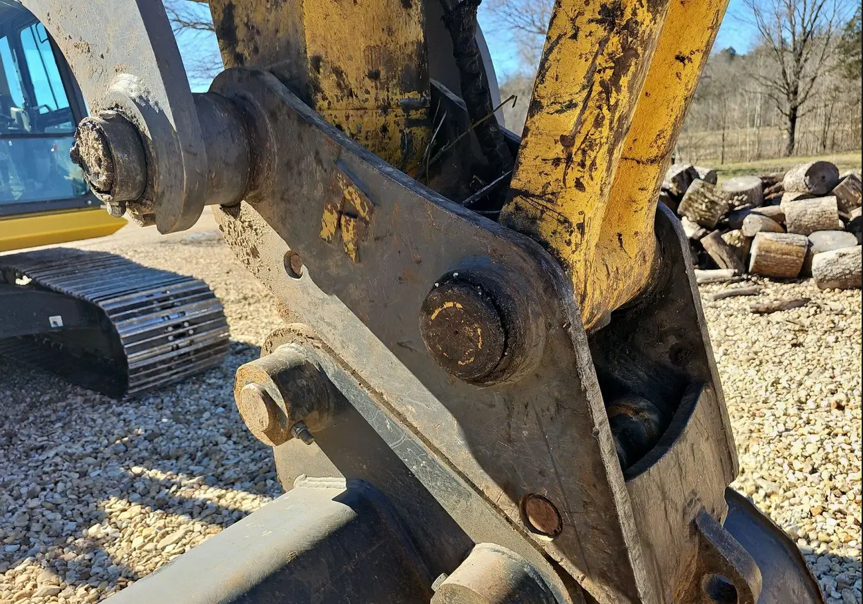 2019 Komatsu PC210LC-11 excavator - Image 16