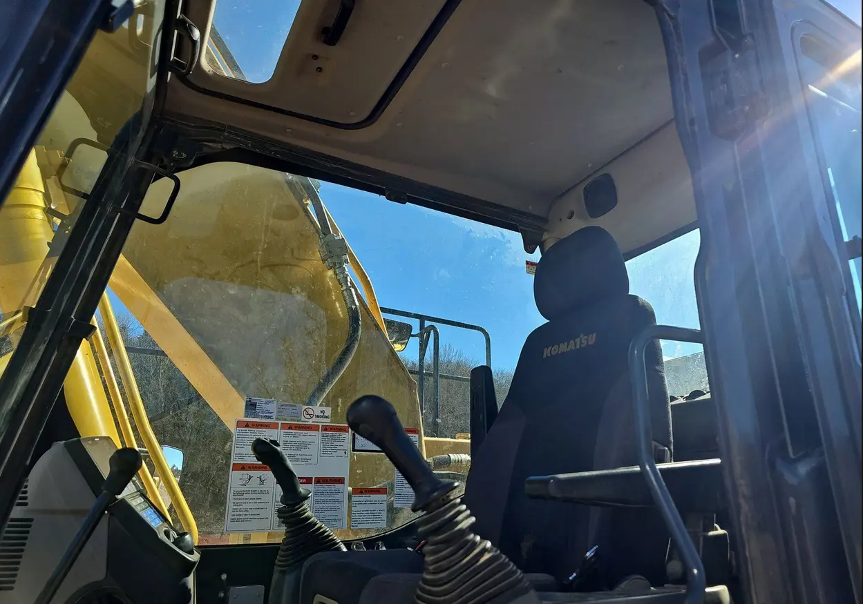 2019 Komatsu PC210LC-11 excavator - Image 27