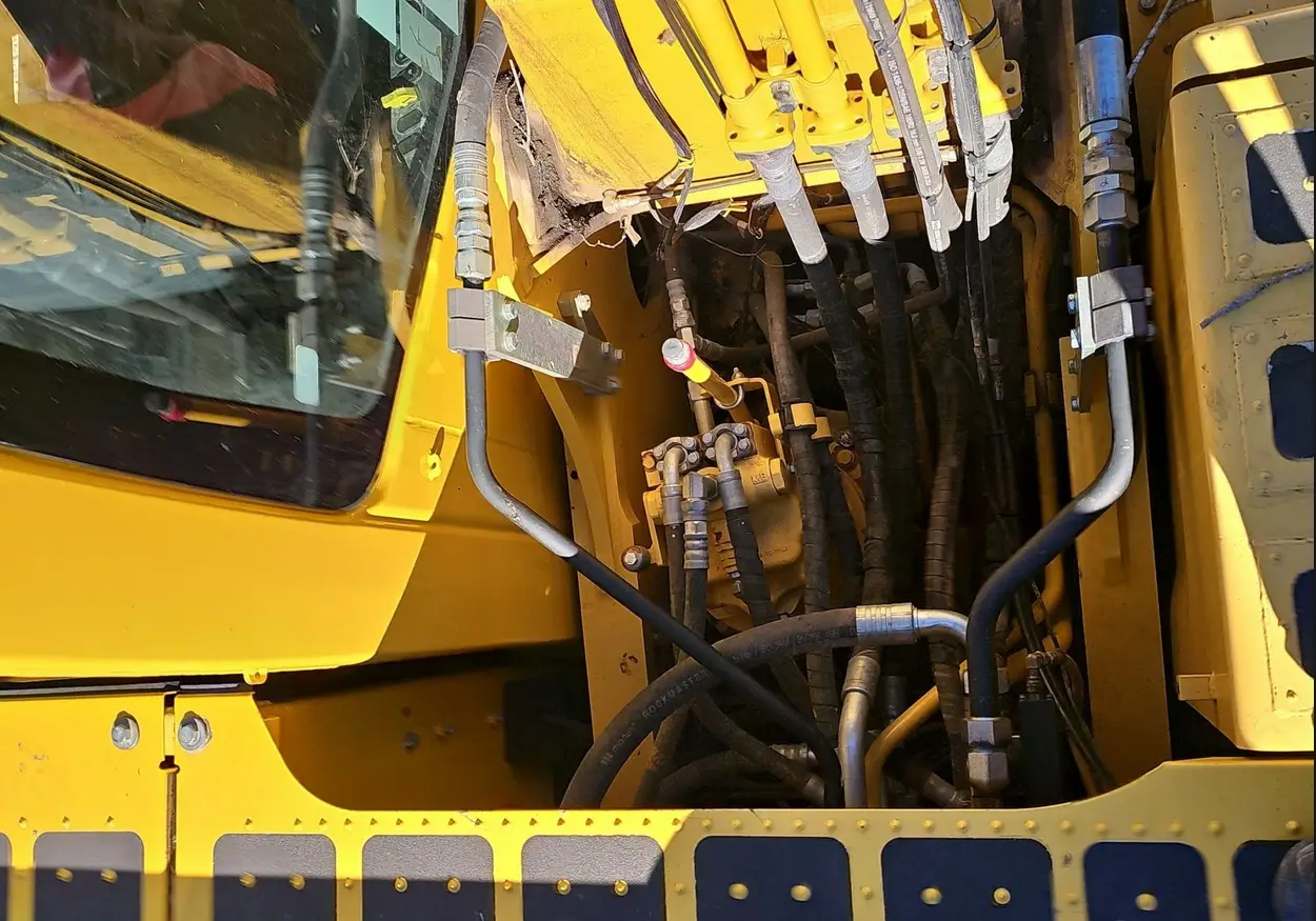 2019 Komatsu PC210LC-11 excavator - Image 48