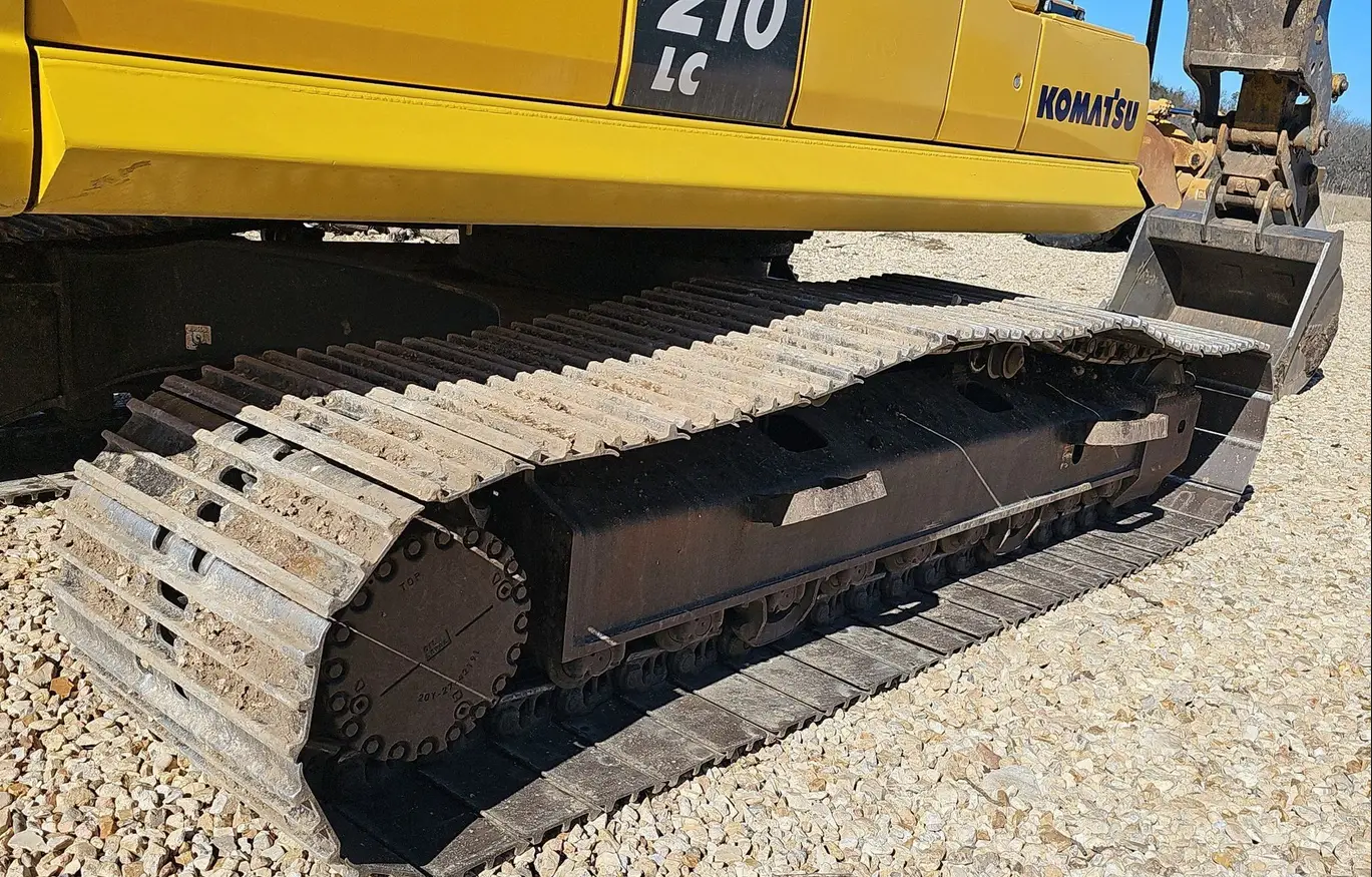 2019 Komatsu PC210LC-11 excavator - Image 57