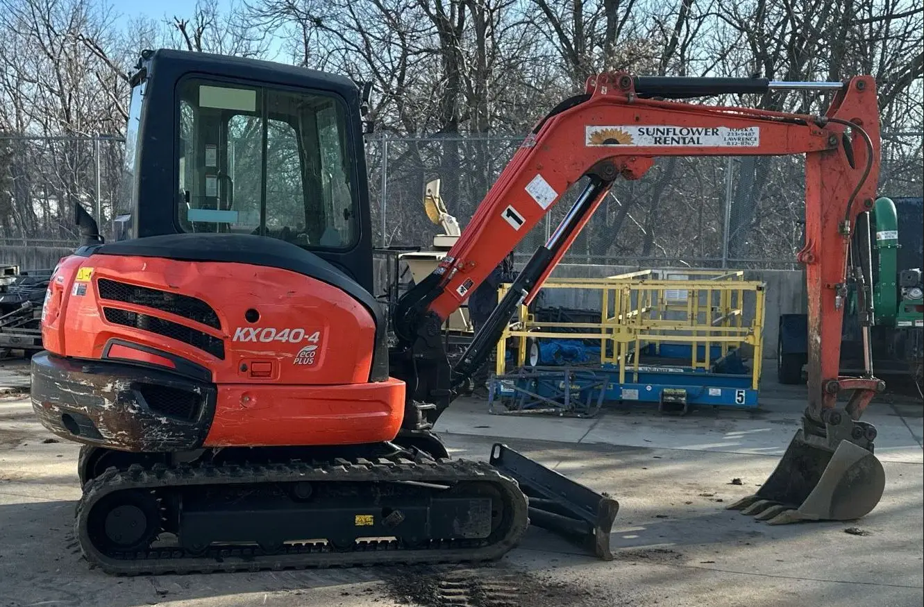 2019 Kubota KX040-4 mini excavator - Image 4