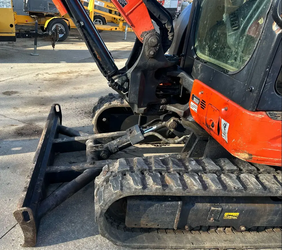 2019 Kubota KX040-4 mini excavator - Image 9