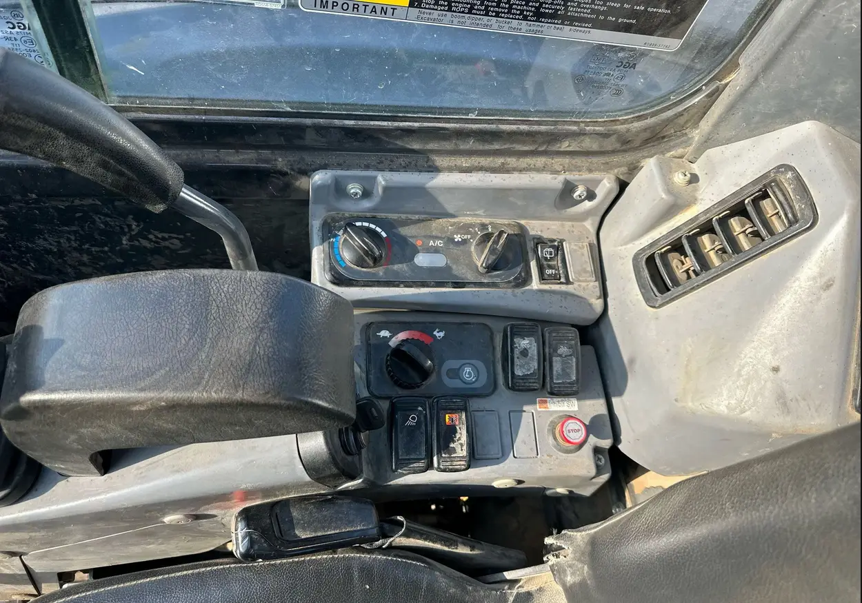 2019 Kubota KX040-4 mini excavator - Image 23