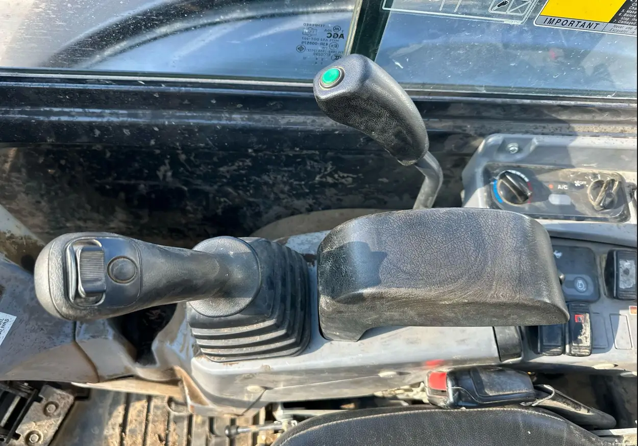 2019 Kubota KX040-4 mini excavator - Image 24