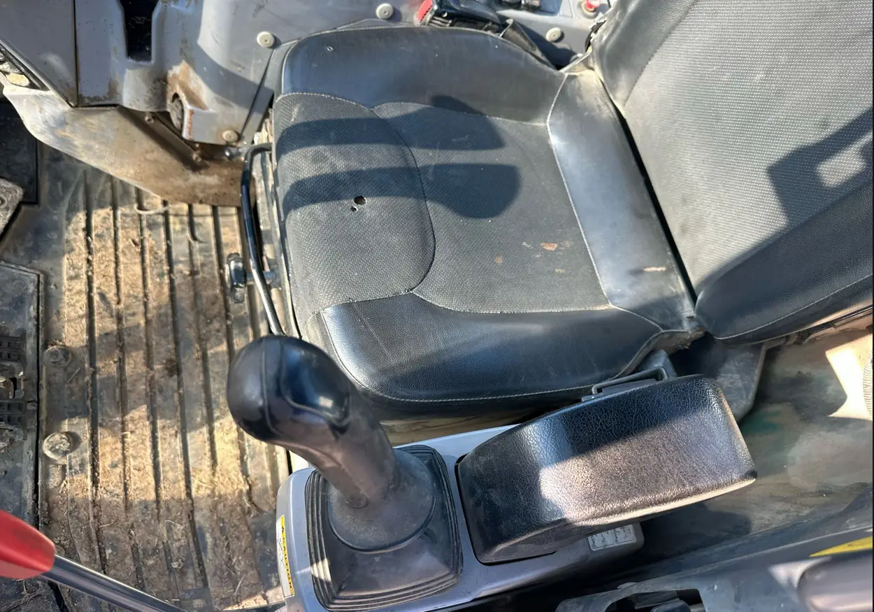 2019 Kubota KX040-4 mini excavator - Image 27