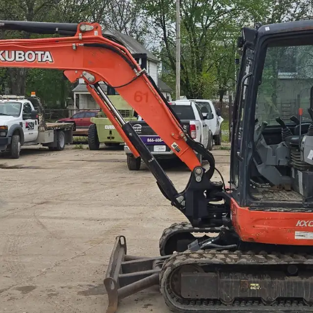2014 Kubota KX040–4 mini excavator - Image 8