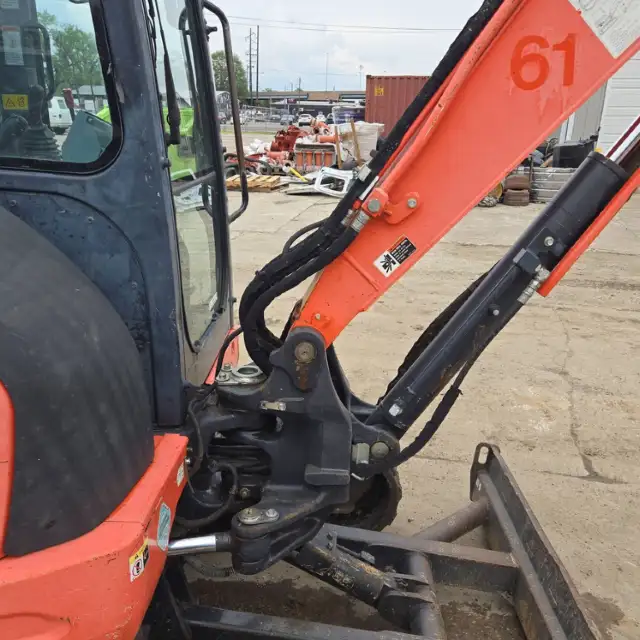 2014 Kubota KX040–4 mini excavator - Image 16