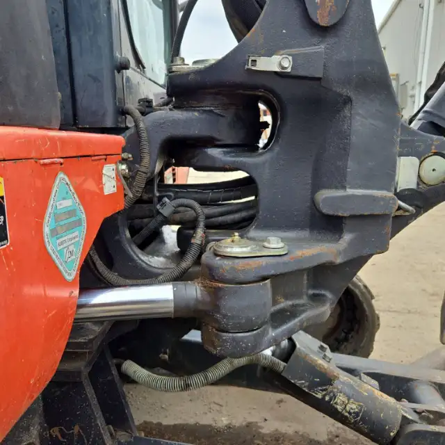 2014 Kubota KX040–4 mini excavator - Image 24