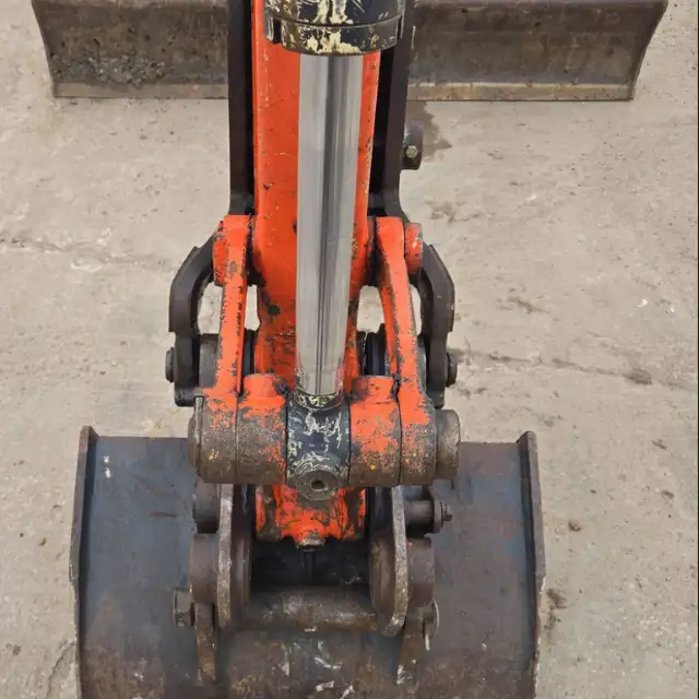 2014 Kubota KX040–4 mini excavator - Image 31