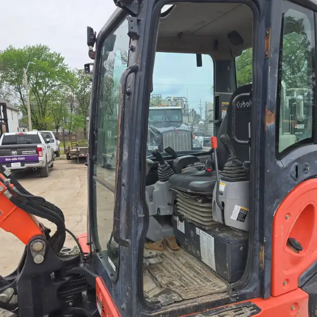 2014 Kubota KX040–4 mini excavator - Image 47