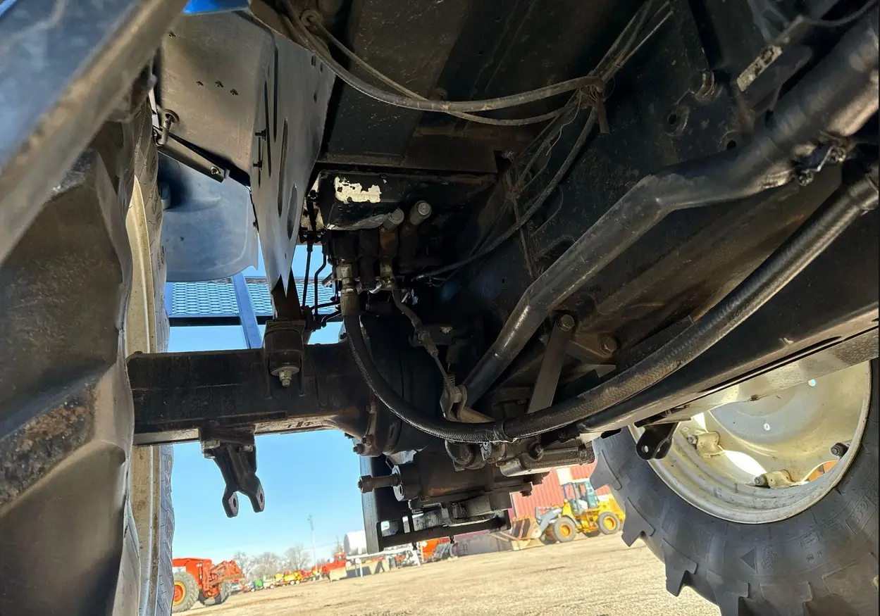 2012 New Holland T-5070 MFWD tractor - Image 15