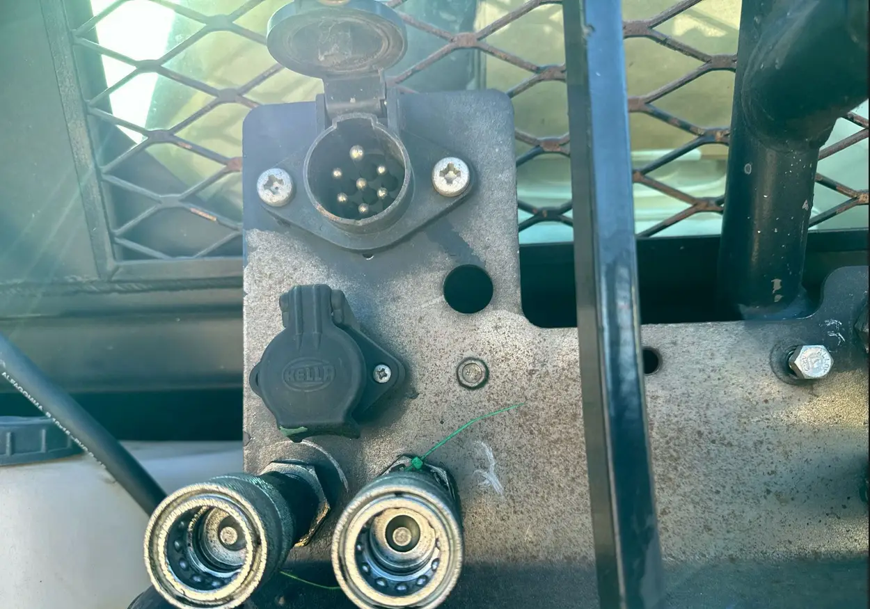 2012 New Holland T-5070 MFWD tractor - Image 20