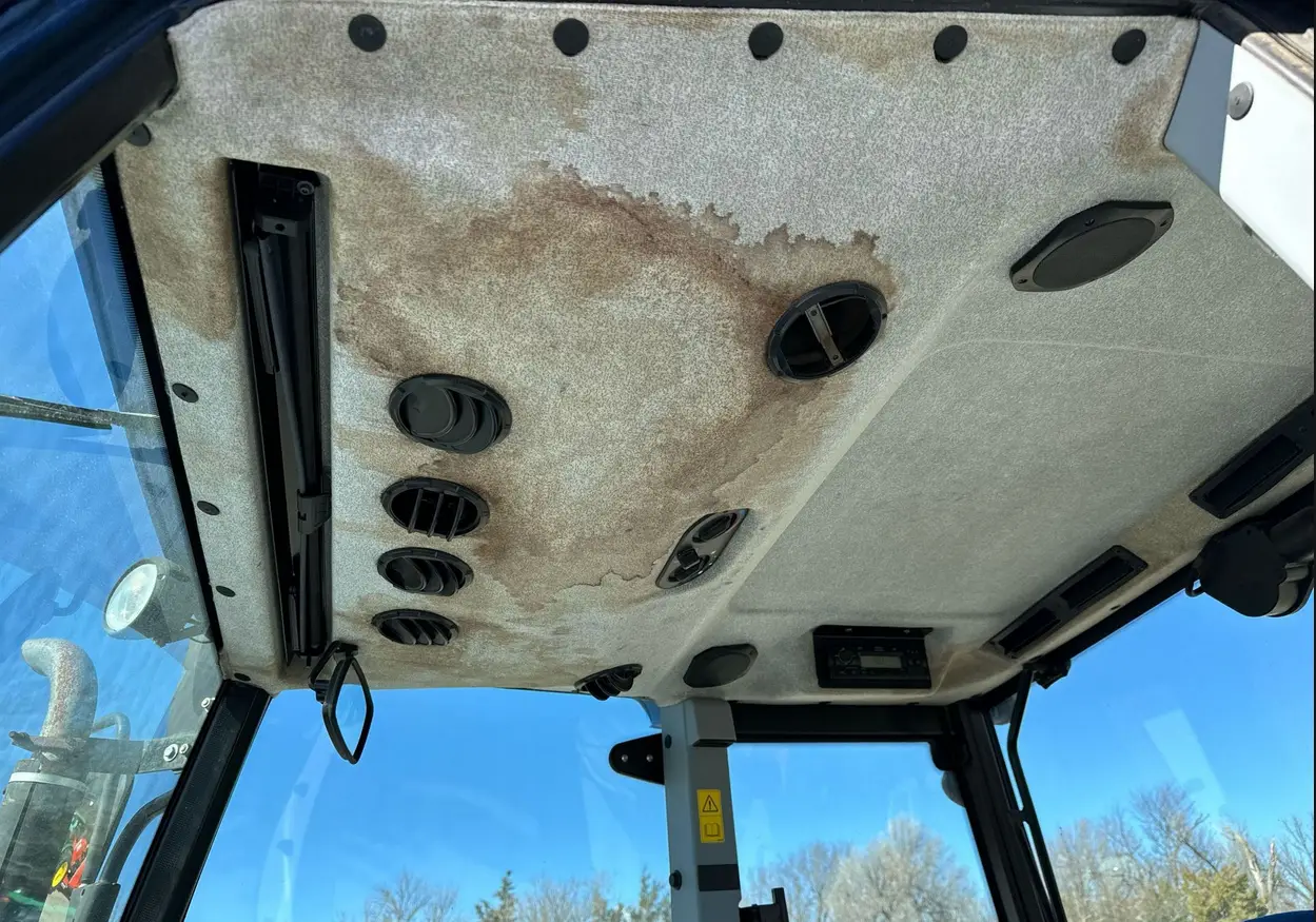 2012 New Holland T-5070 MFWD tractor - Image 23