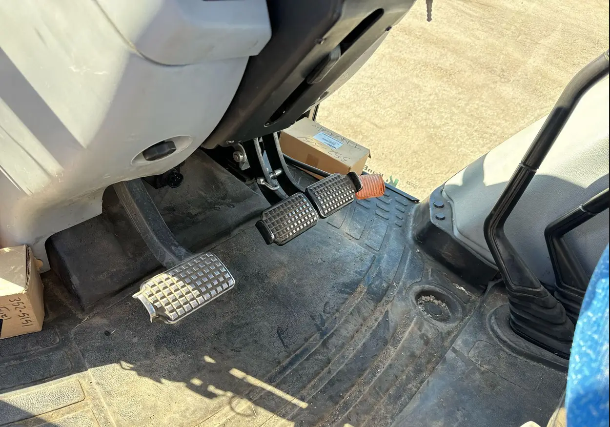 2012 New Holland T-5070 MFWD tractor - Image 25