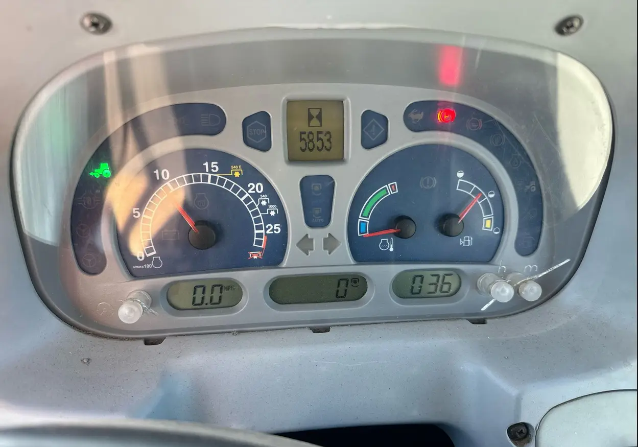 2012 New Holland T-5070 MFWD tractor - Image 27