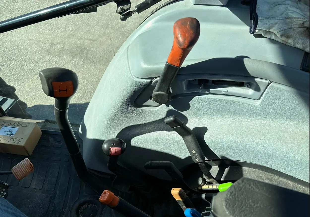 2012 New Holland T-5070 MFWD tractor - Image 29