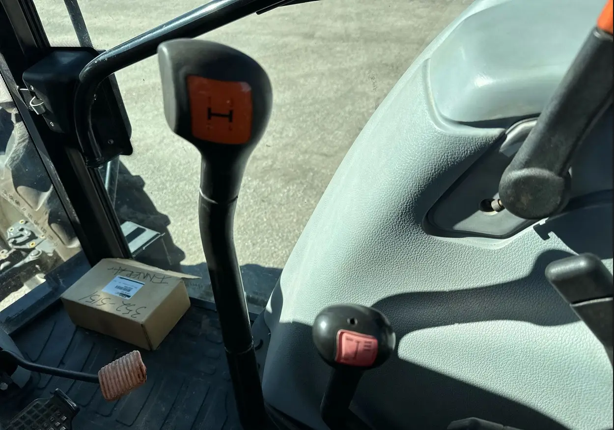 2012 New Holland T-5070 MFWD tractor - Image 30