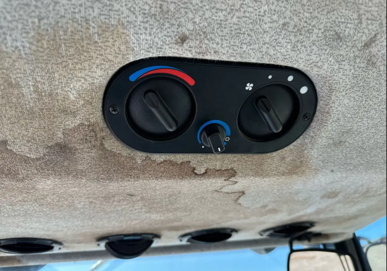 2012 New Holland T-5070 MFWD tractor - Image 35