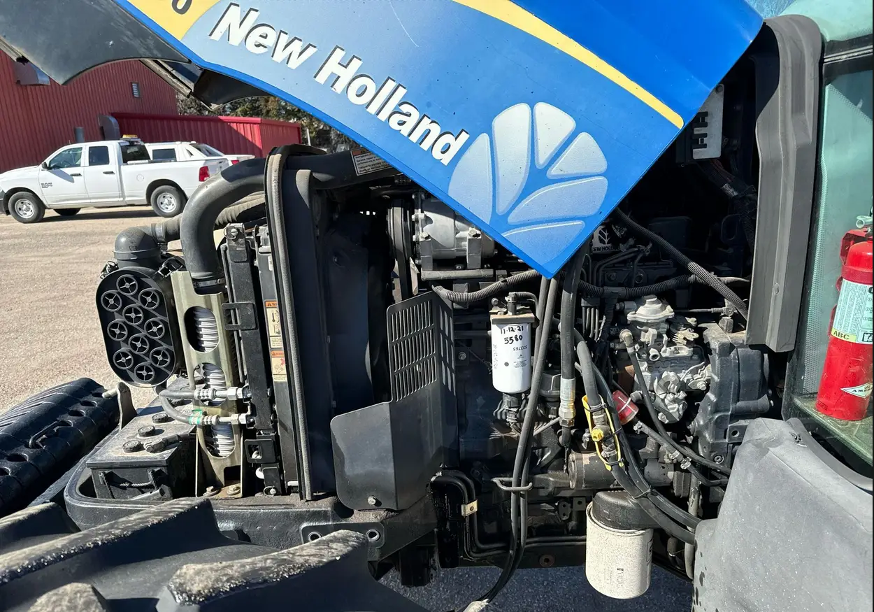 2012 New Holland T-5070 MFWD tractor - Image 36