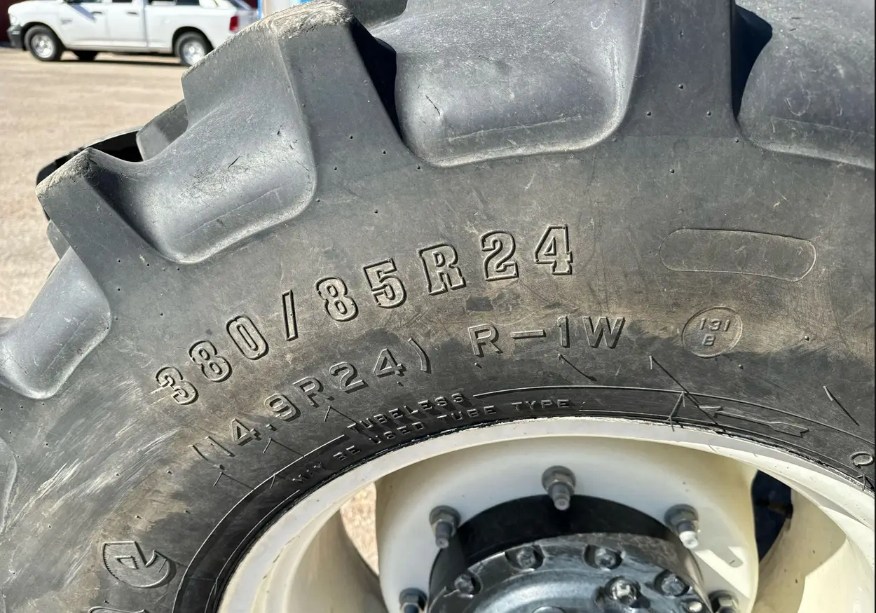 2012 New Holland T-5070 MFWD tractor - Image 44