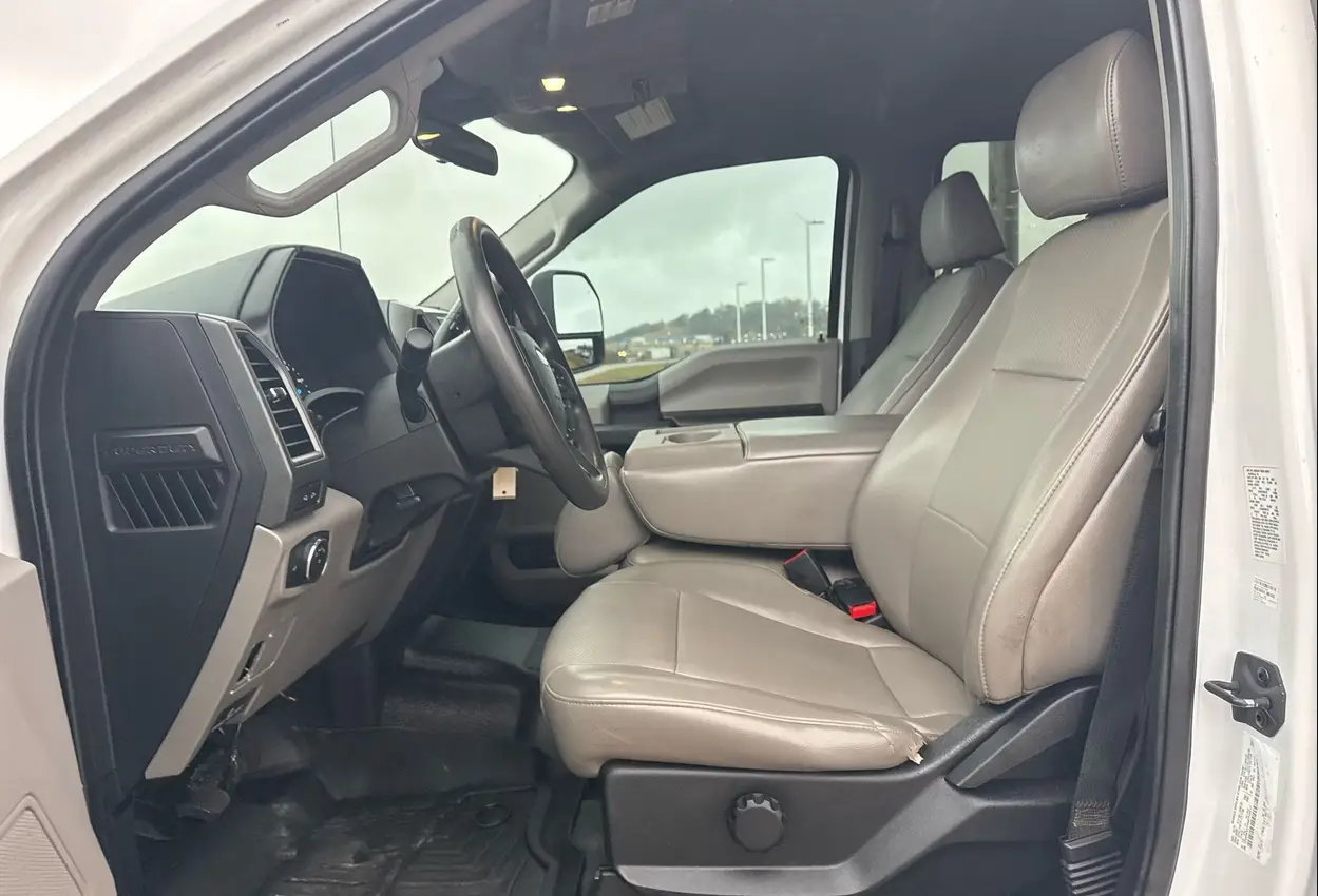 2021 Ford F350 Super Duty Crew Cab - Image 46