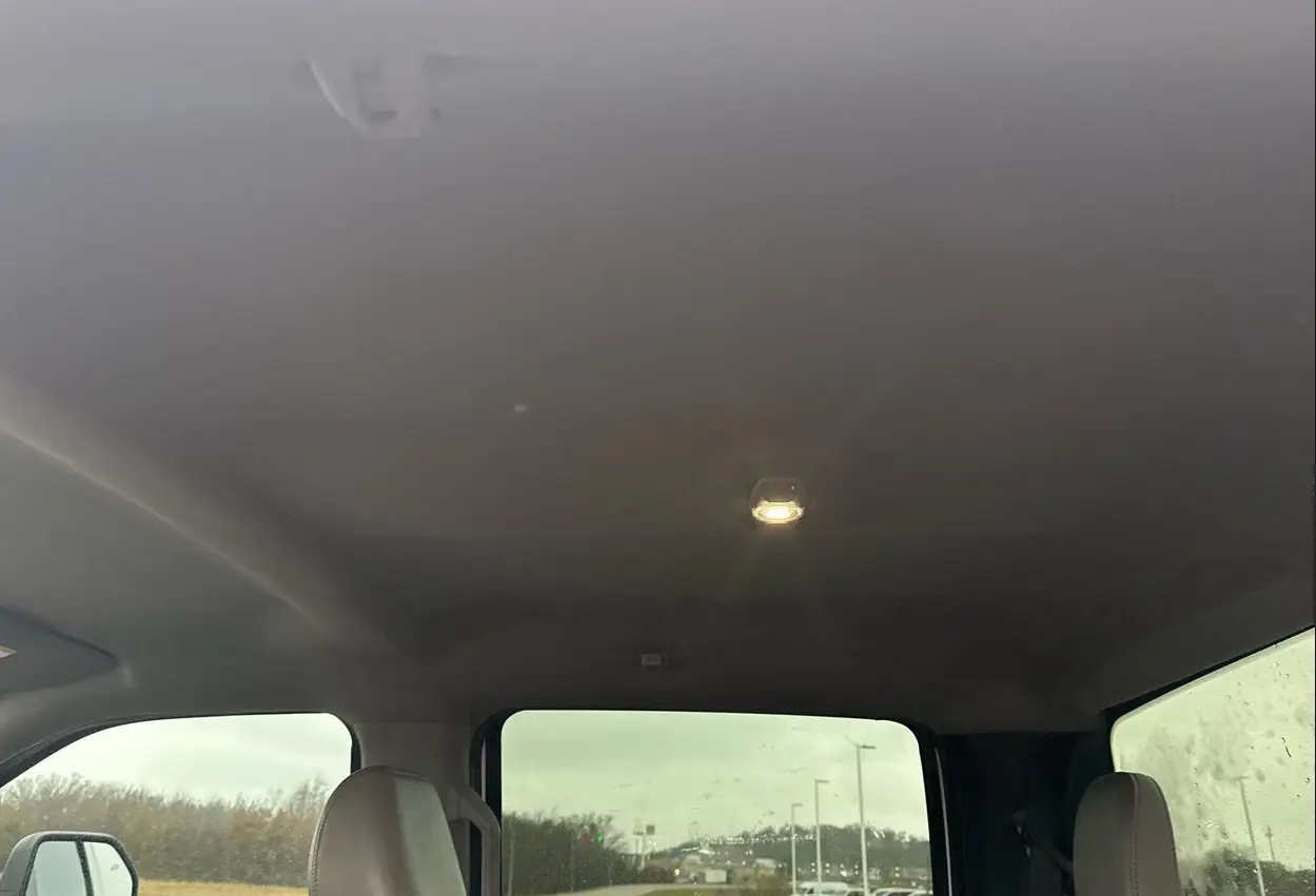 2021 Ford F350 Super Duty Crew Cab - Image 32