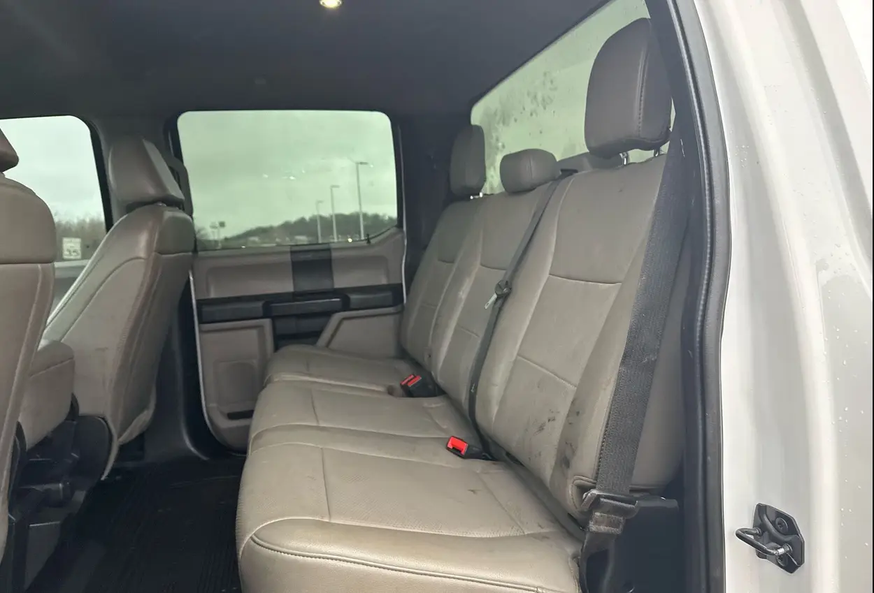 2021 Ford F350 Super Duty Crew Cab - Image 37
