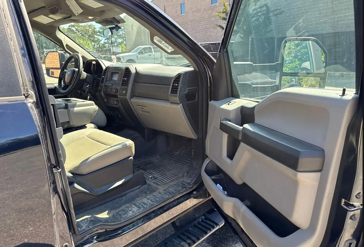 2021 Ford F350 Super Duty SuperCab - Image 18