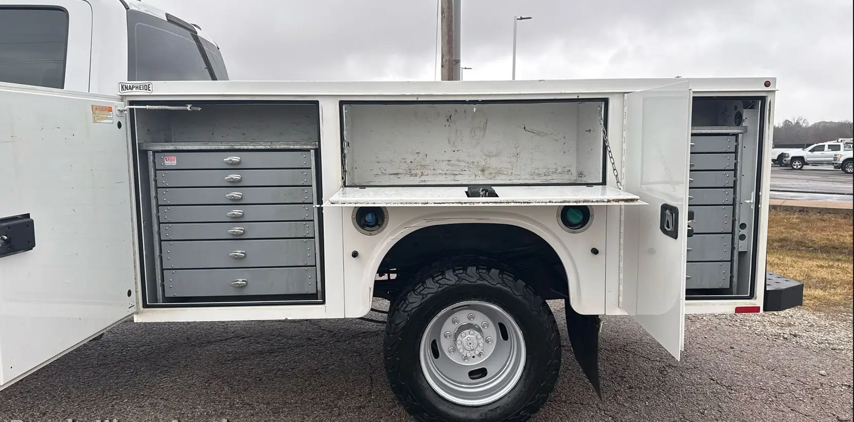 2021 Ford F350 Super Duty Crew Cab - Image 17