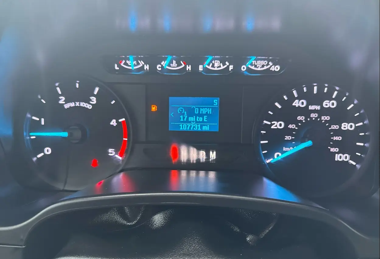 2021 Ford F350 Super Duty Crew Cab - Image 19