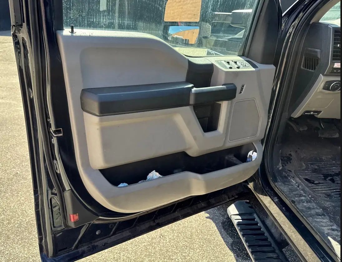 2021 Ford F350 Super Duty SuperCab - Image 32