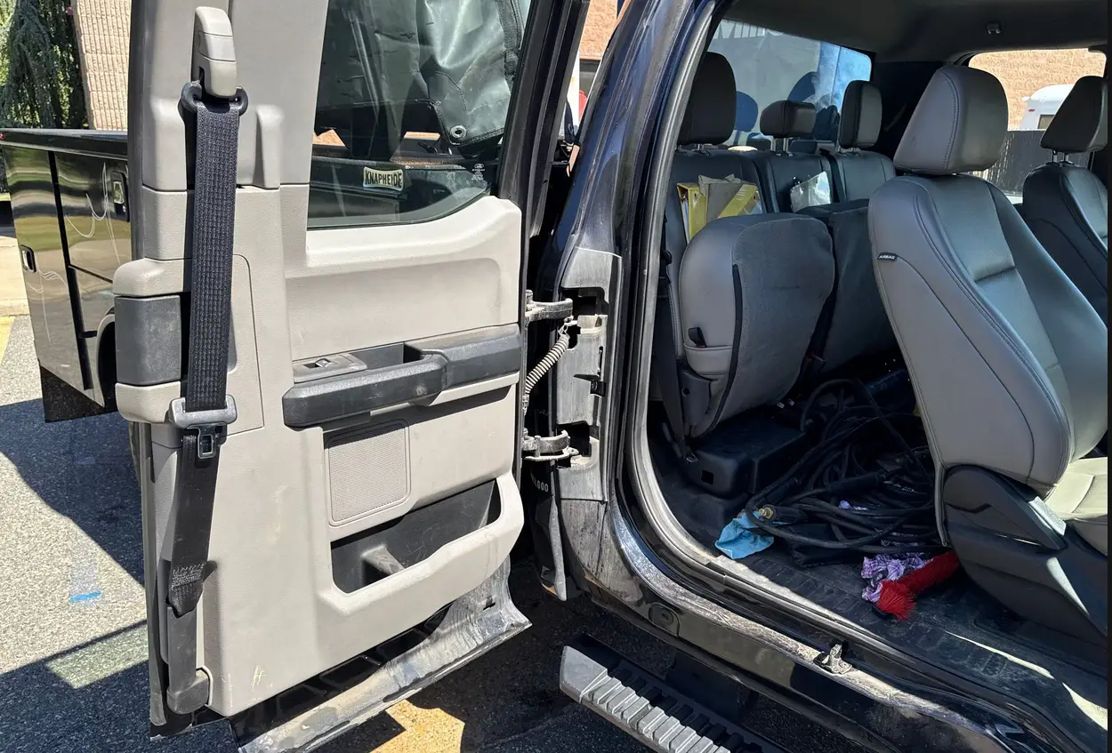 2021 Ford F350 Super Duty SuperCab - Image 40