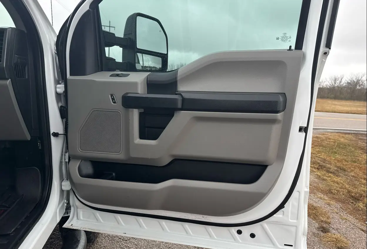2021 Ford F350 Super Duty Crew Cab - Image 63