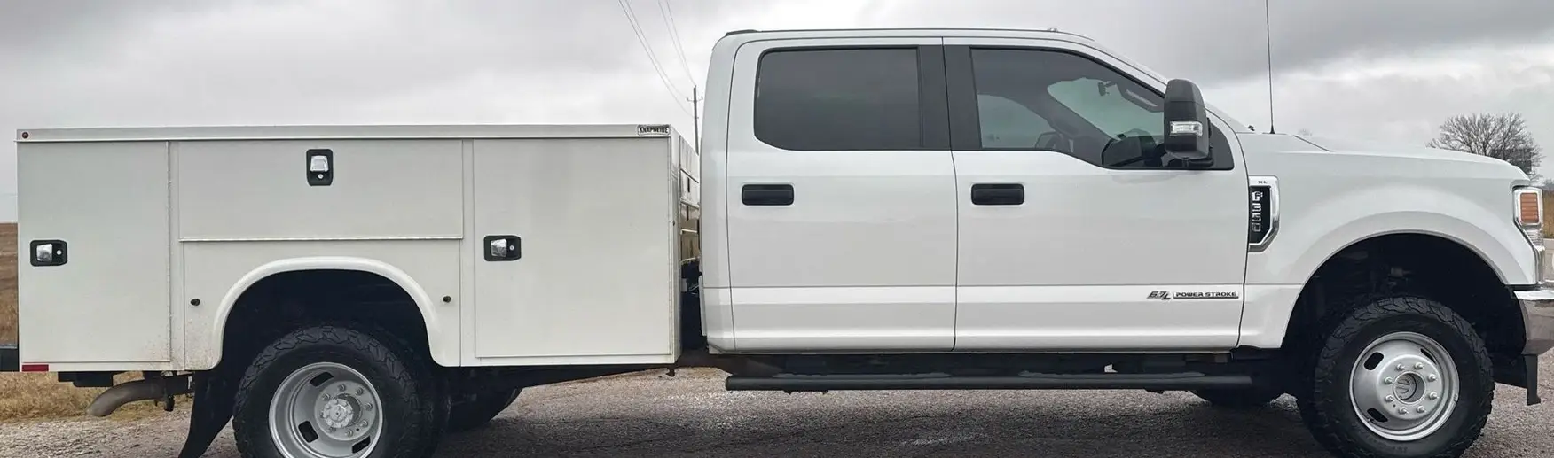 2021 Ford F350 Super Duty Crew Cab - Image 4