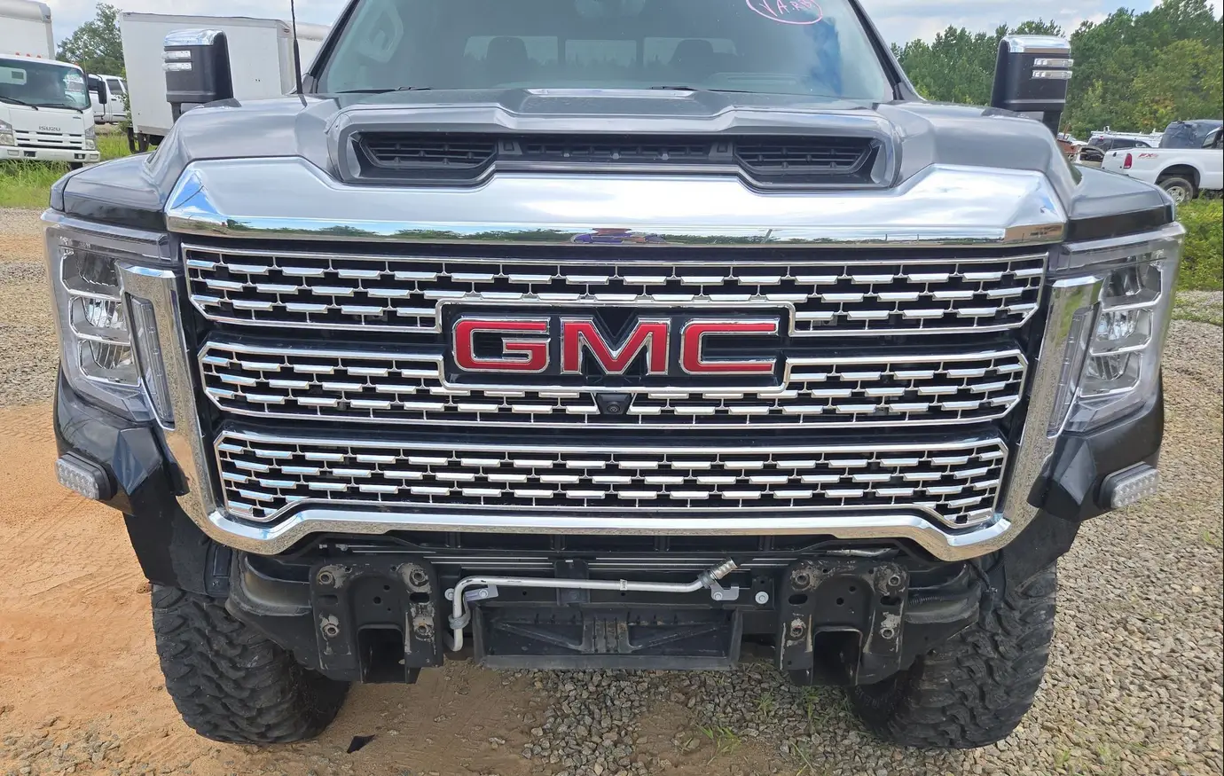 2023 GMC Sierra 3500HD Denali - Image 10