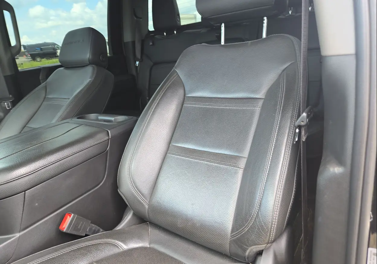 2023 GMC Sierra 3500HD Denali - Image 29