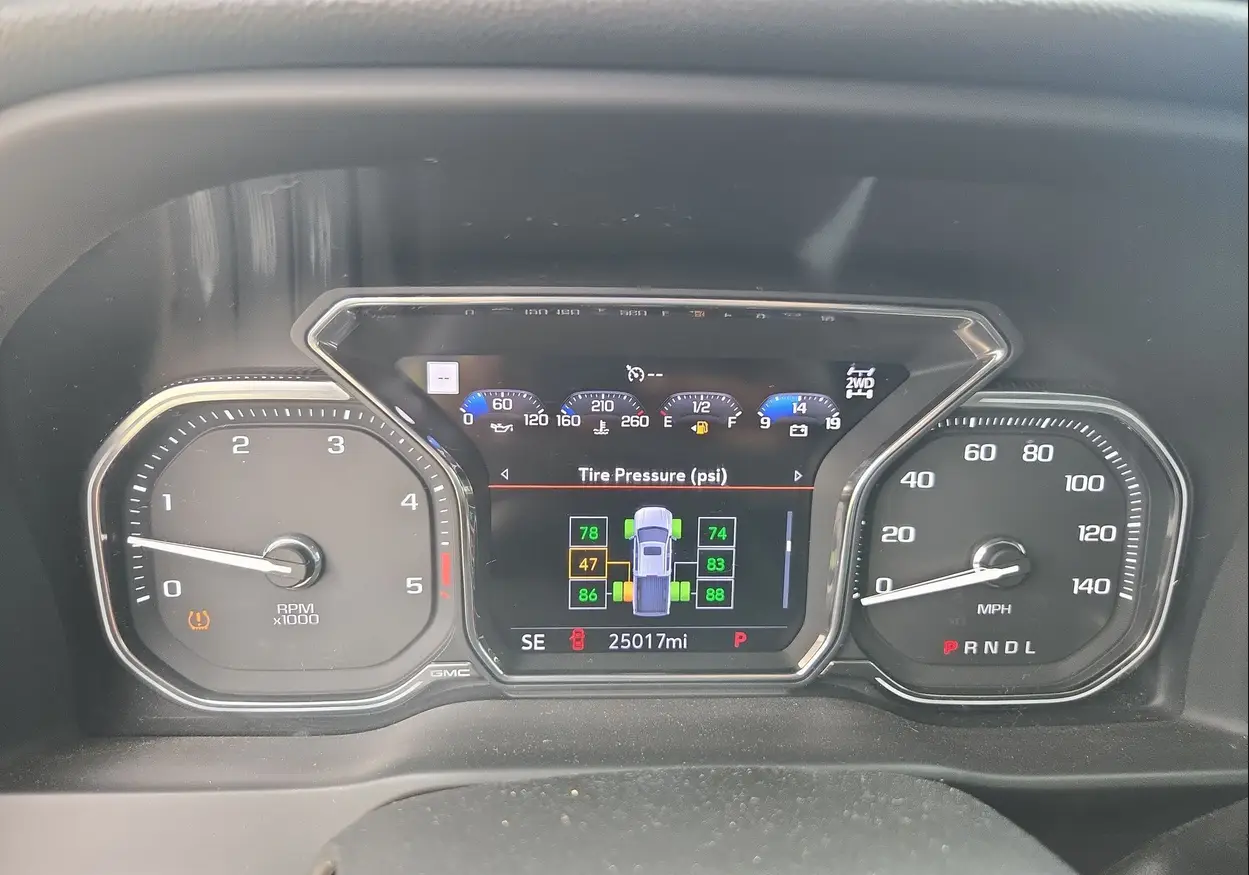 2023 GMC Sierra 3500HD Denali - Image 32