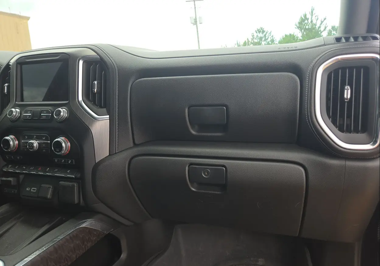 2023 GMC Sierra 3500HD Denali - Image 46