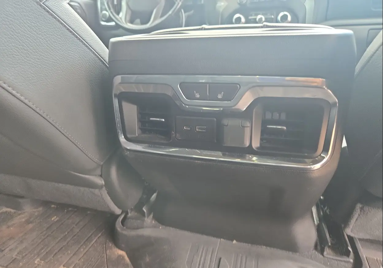 2023 GMC Sierra 3500HD Denali - Image 51