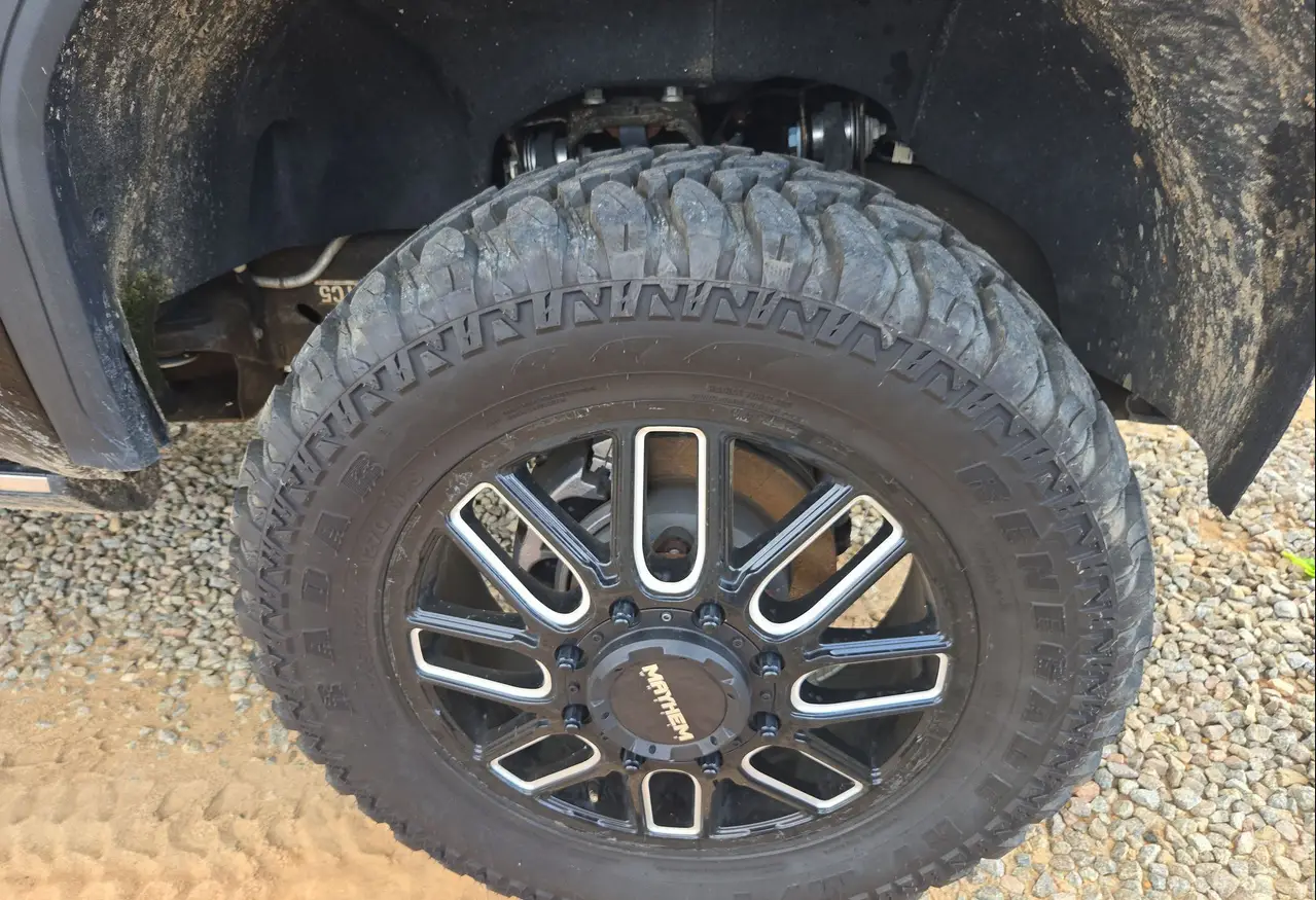 2023 GMC Sierra 3500HD Denali - Image 64