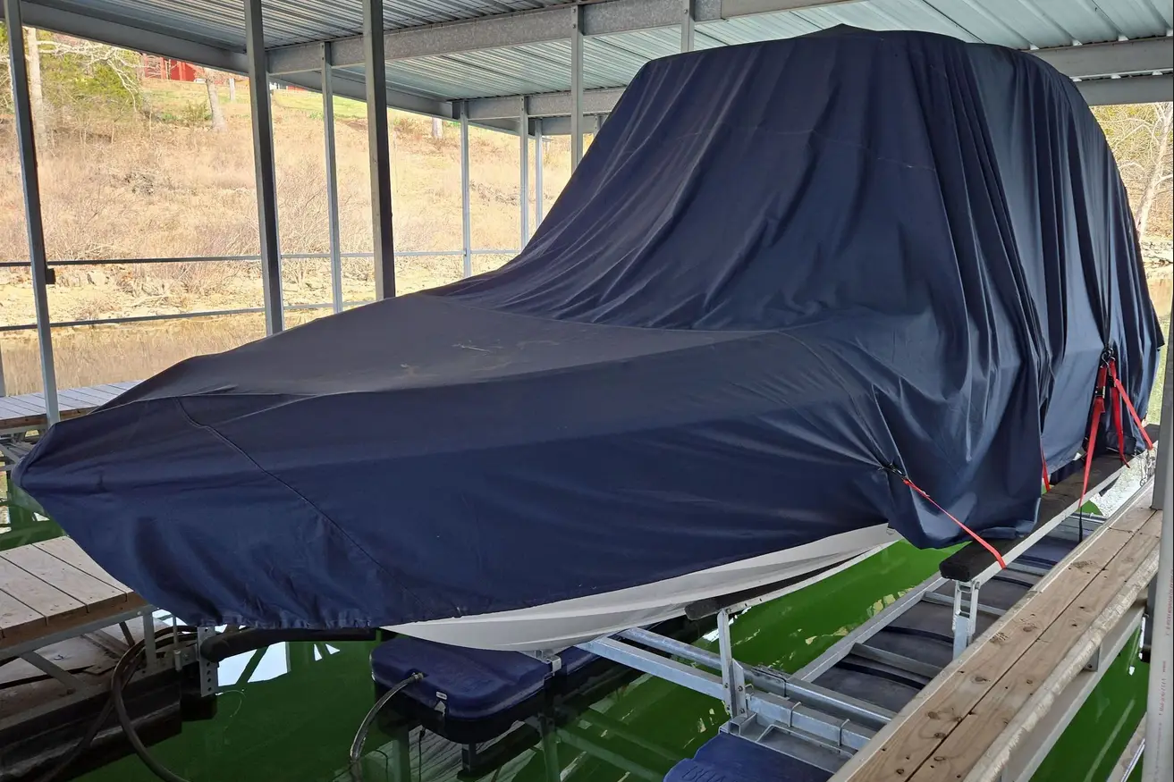 2014 Regal 2300 Fastrac - Image 9