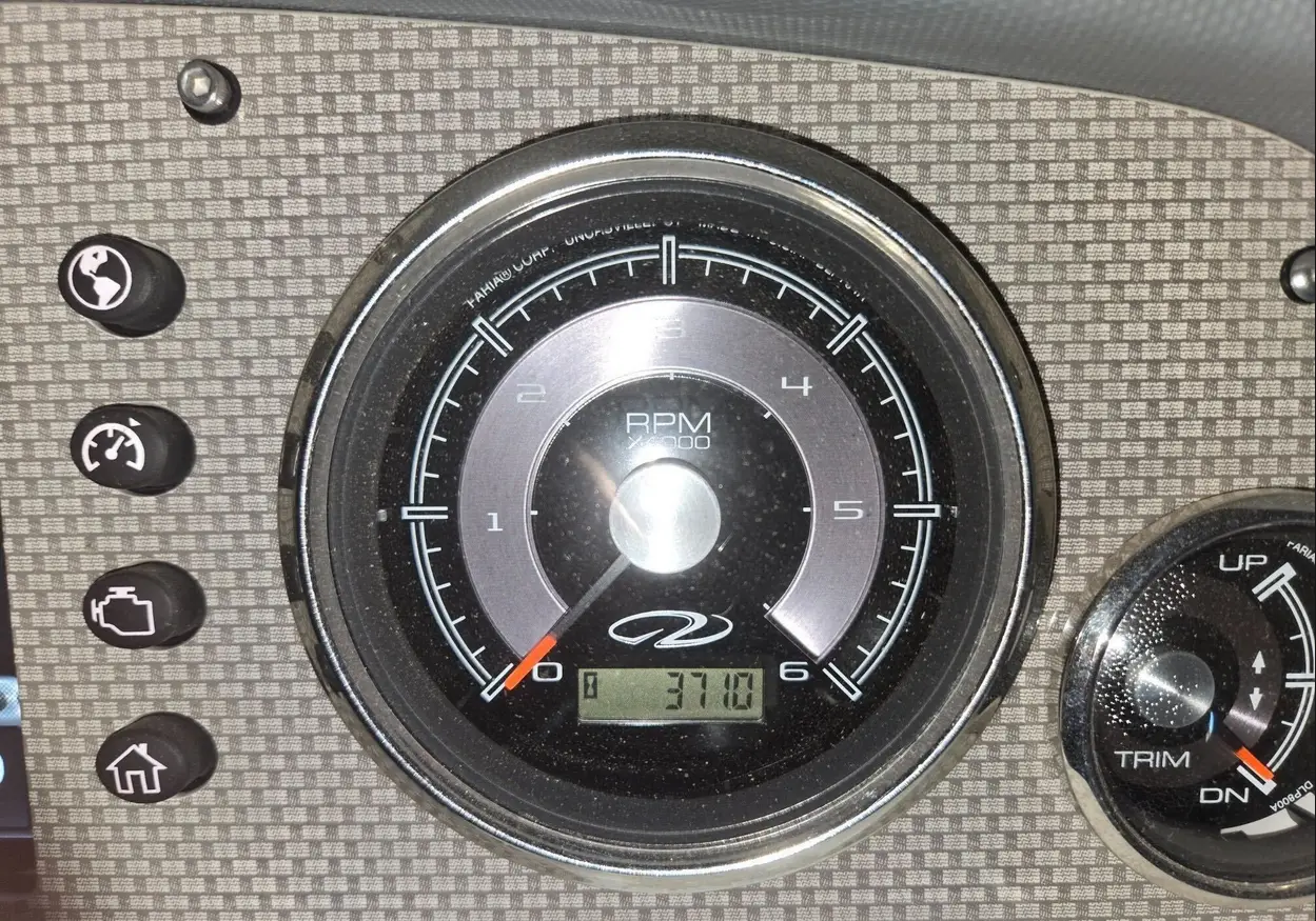 2014 Regal 2300 Fastrac - Image 64